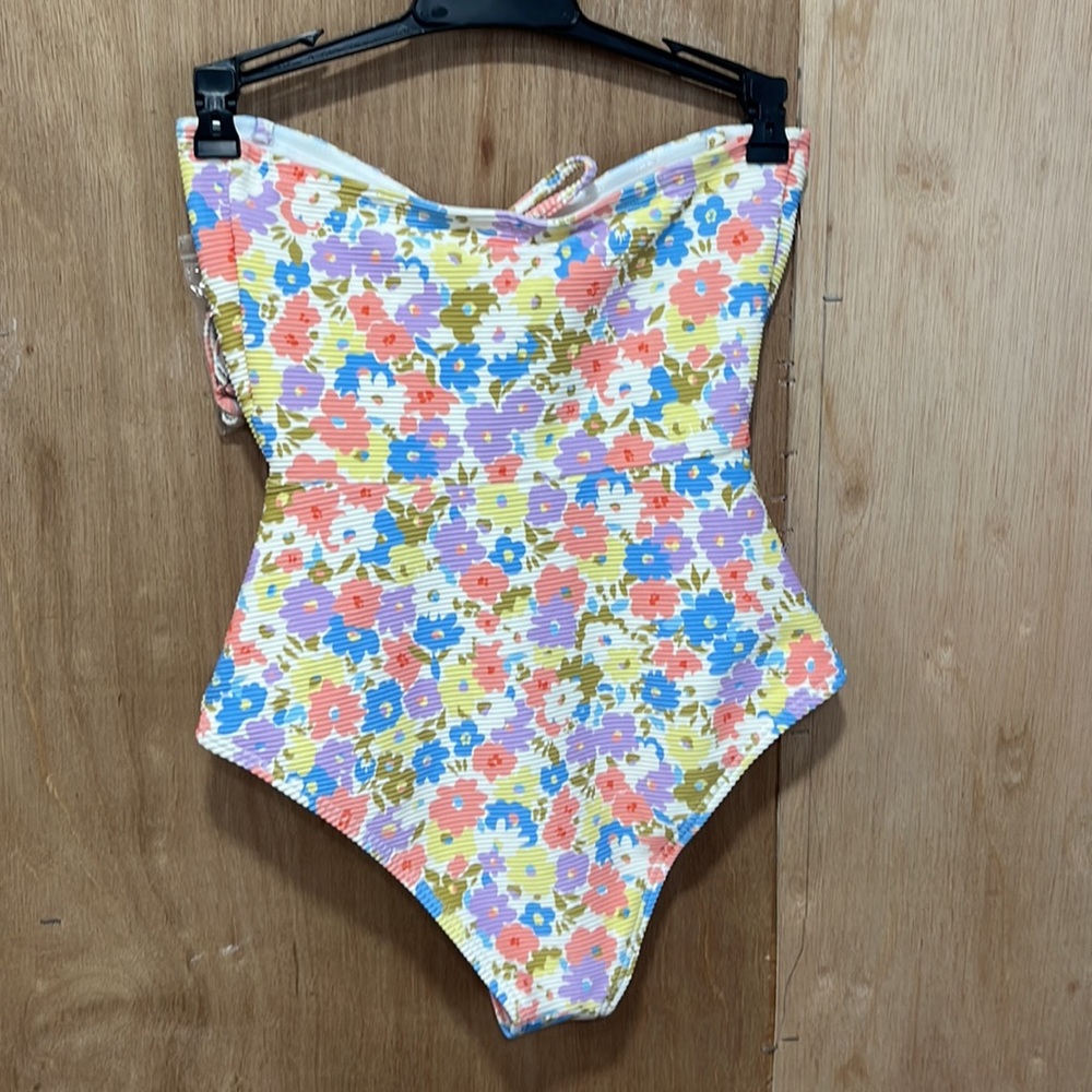 Billabong Dream Chaser Tanlines One-Piece Swimsuit, M - Picture 3 of 16